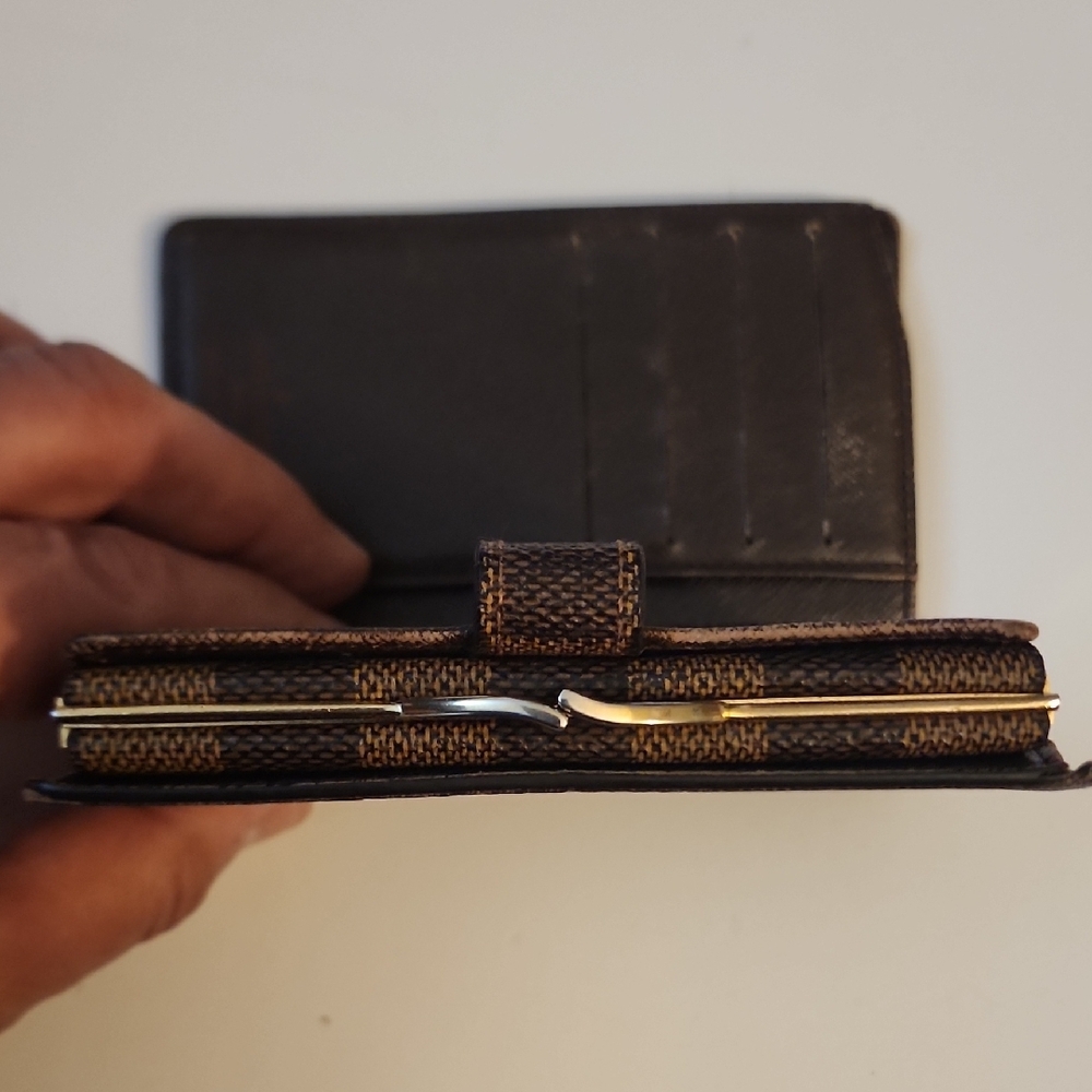 Louis Vuitton Damier Ebene French Kisslock Wallet. Unisex - Picture 4 of 16